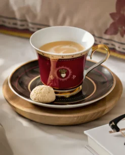 Porcelanowa filiżanka ze spodkiem