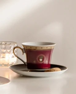 Porcelanowa filiżanka ze spodkiem