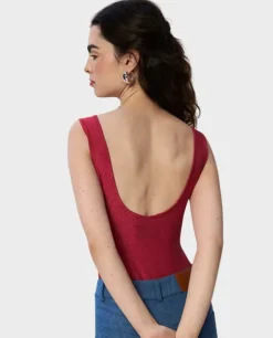 Różowe body z falbanką
