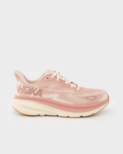 Różowe sneakersy Clifton 9