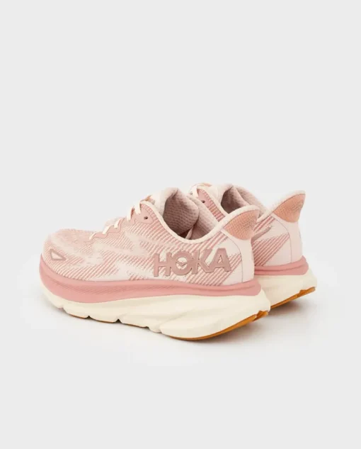 Różowe sneakersy Clifton 9