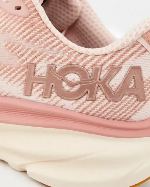 Różowe sneakersy Clifton 9
