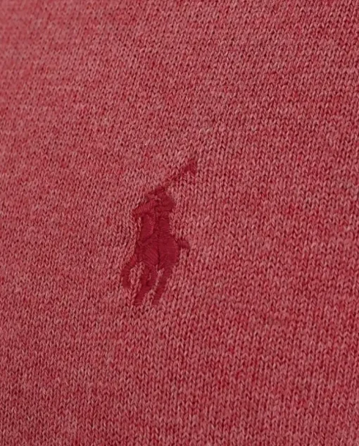 Różowy sweter z logo
