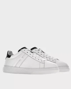 Sneakersy z czarnymi detalami H365