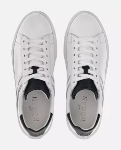 Sneakersy z czarnymi detalami H365