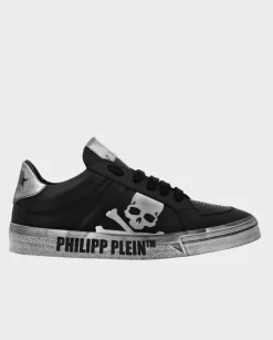 Sneakersy z czaszką