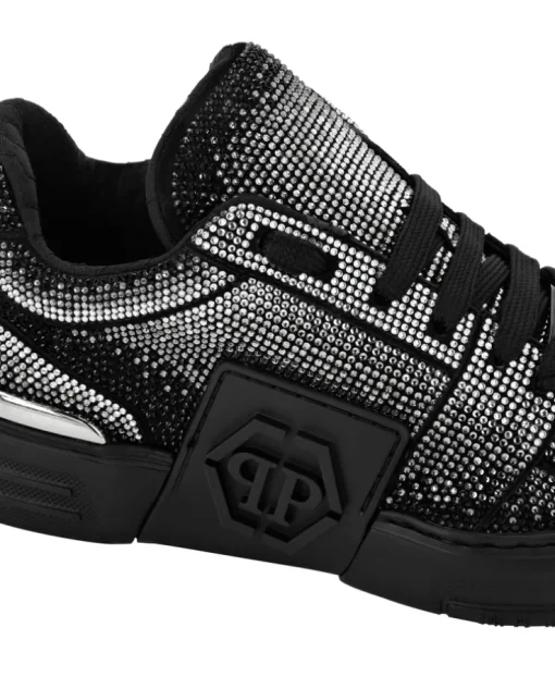 Sneakersy ze zdobieniem