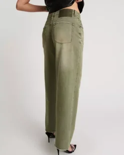 Spodnie khaki z szerokimi nogawkami