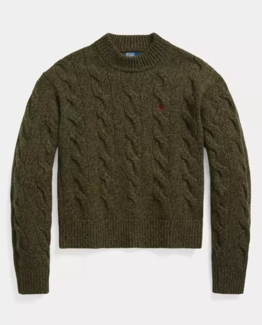 Sweter z golfem i wyszywanym logo