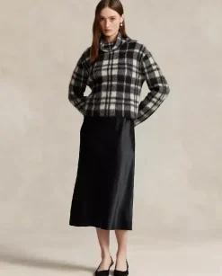 Sweter z golfem w kratkę