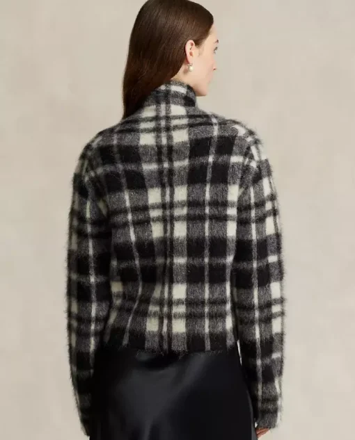 Sweter z golfem w kratkę