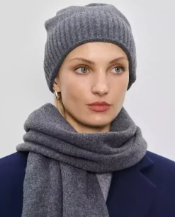Szara czapka z wełny merino Ronnie