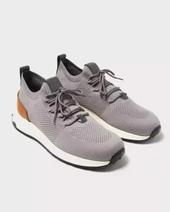 Szare sneakersy o strukturze siateczki