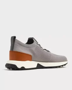 Szare sneakersy o strukturze siateczki