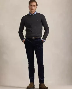 Szary sweter z wełny