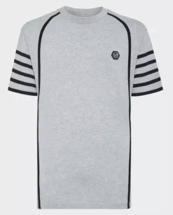 Szary t-shirt z czaszką na plecach