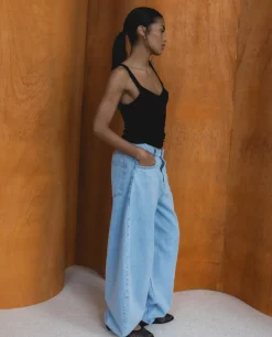 Szerokie niebieskie jeansy Skater