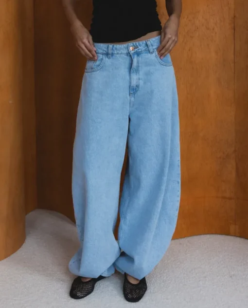 Szerokie niebieskie jeansy Skater