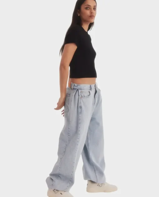 Szerokie niebieskie jeansy Boyish