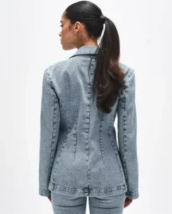 Taliowana marynarka z denimu