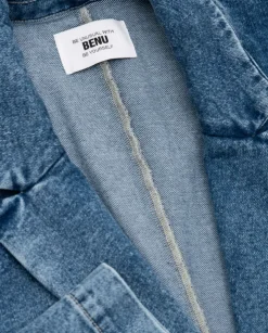 Taliowana marynarka z denimu