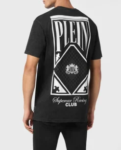 T-shirt z dużym nadrukiem na plecach