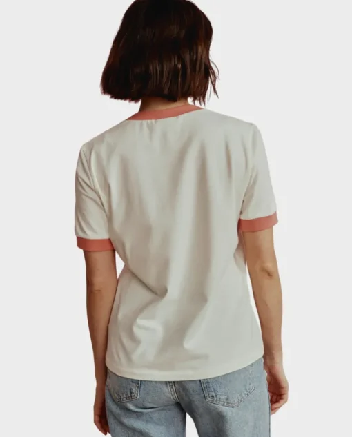 T-shirt z łososiowym napisem Wifey