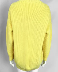 Żółty sweter oversize