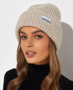 Wełniana czapka z logo